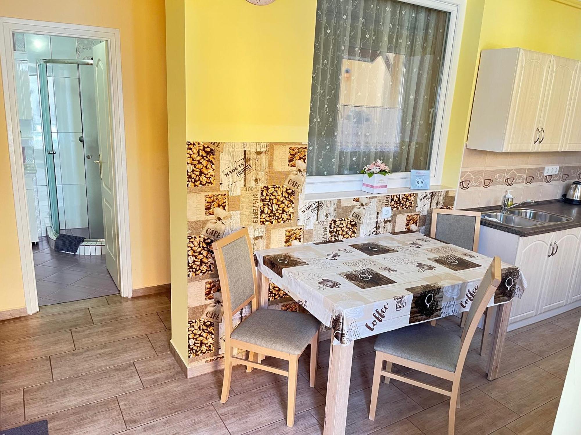 Gesztenye Apartman Makó エクステリア 写真